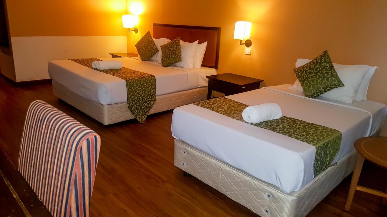 Hotel Legacy Port Dickson Kültér fotó